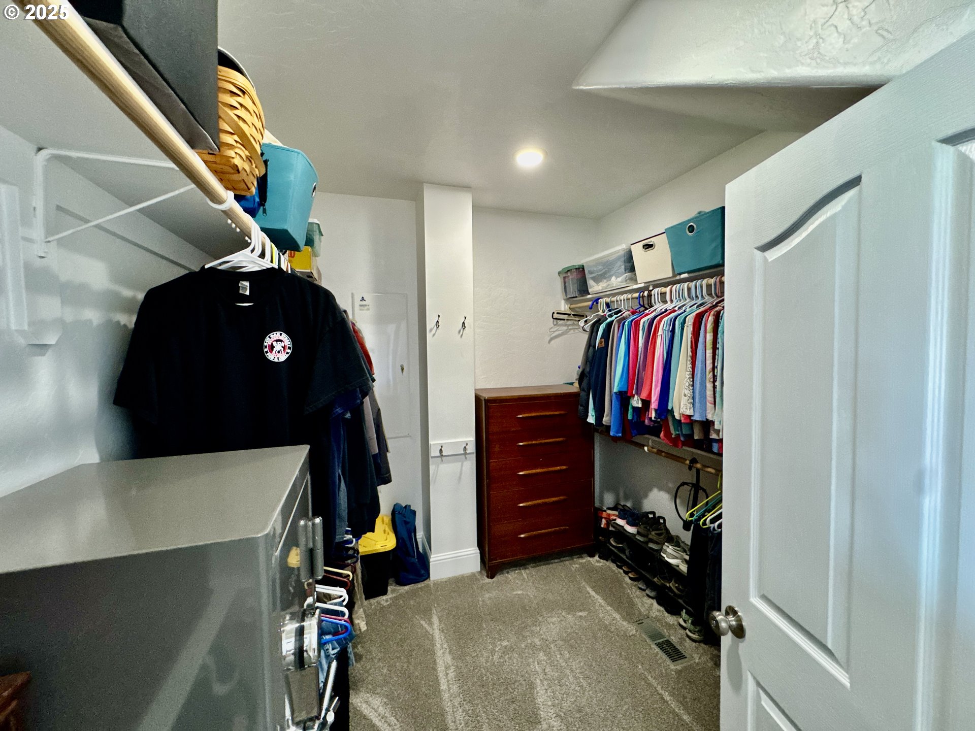 842 Chetco Point Terrace Brookings, OR 97415 - Photo 24 of 40 Bedroom, Owner's Suite