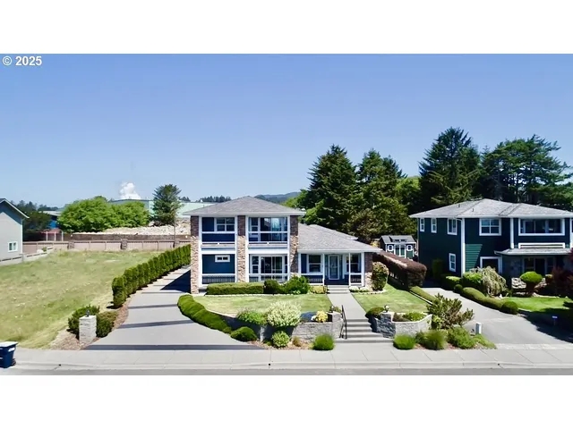 $849,999 | 842 Chetco Point Terrace, Brookings, OR 97415