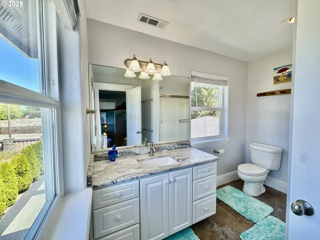 $849,999 | 842 Chetco Point Terrace, Brookings, OR 97415