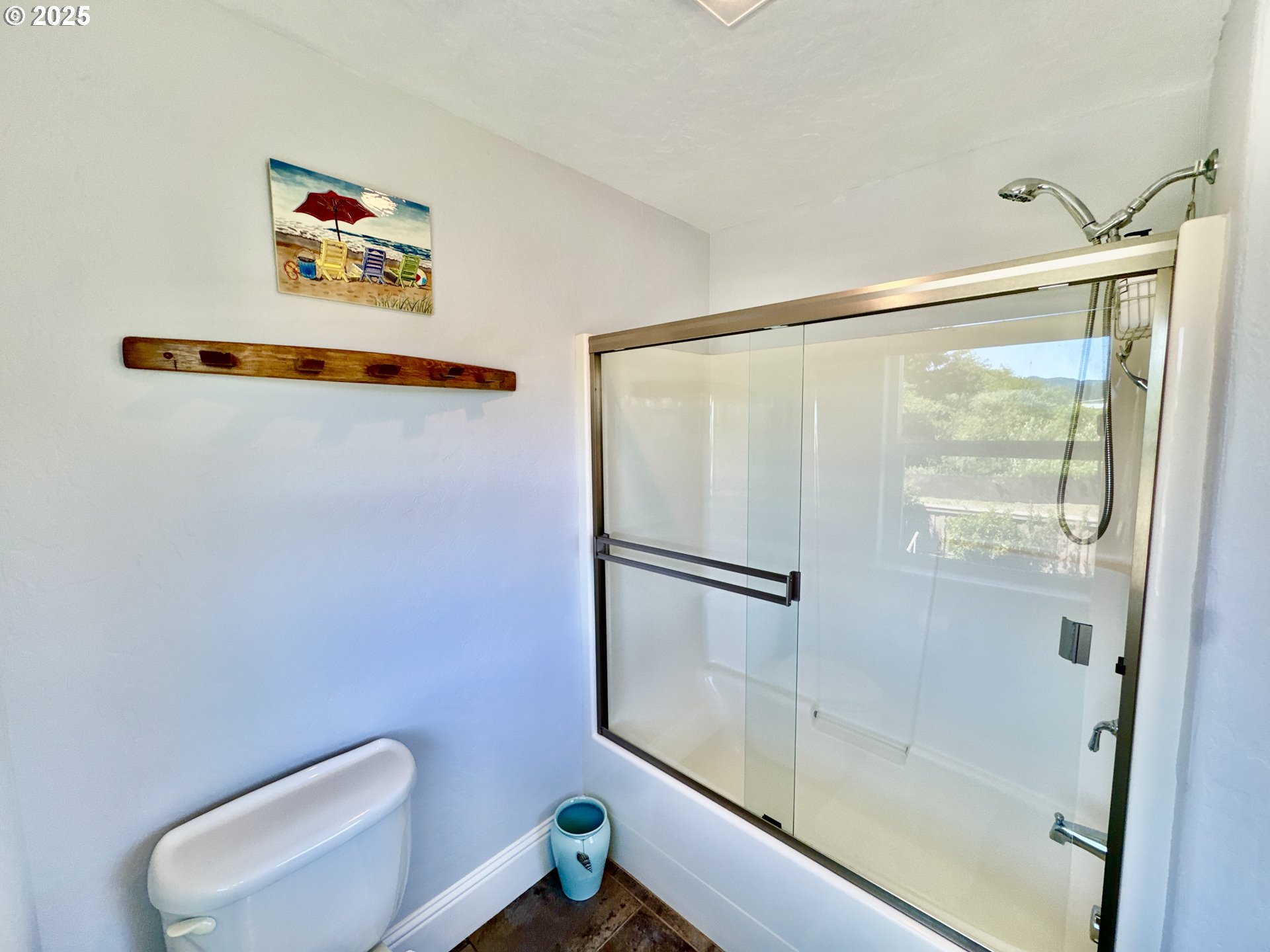 842 Chetco Point Terrace Brookings, OR 97415 - Photo 34 of 40 Bathroom