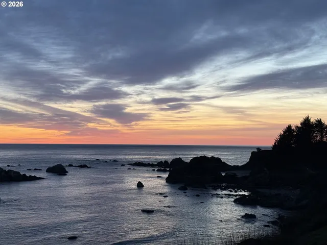 $849,999 | 842 Chetco Point Terrace, Brookings, OR 97415