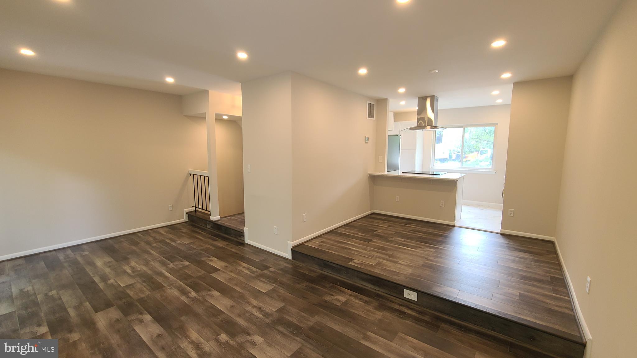 11929 Barrel Cooper Court Reston, VA 20191 - Photo 8 of 29 Gallery Image 8