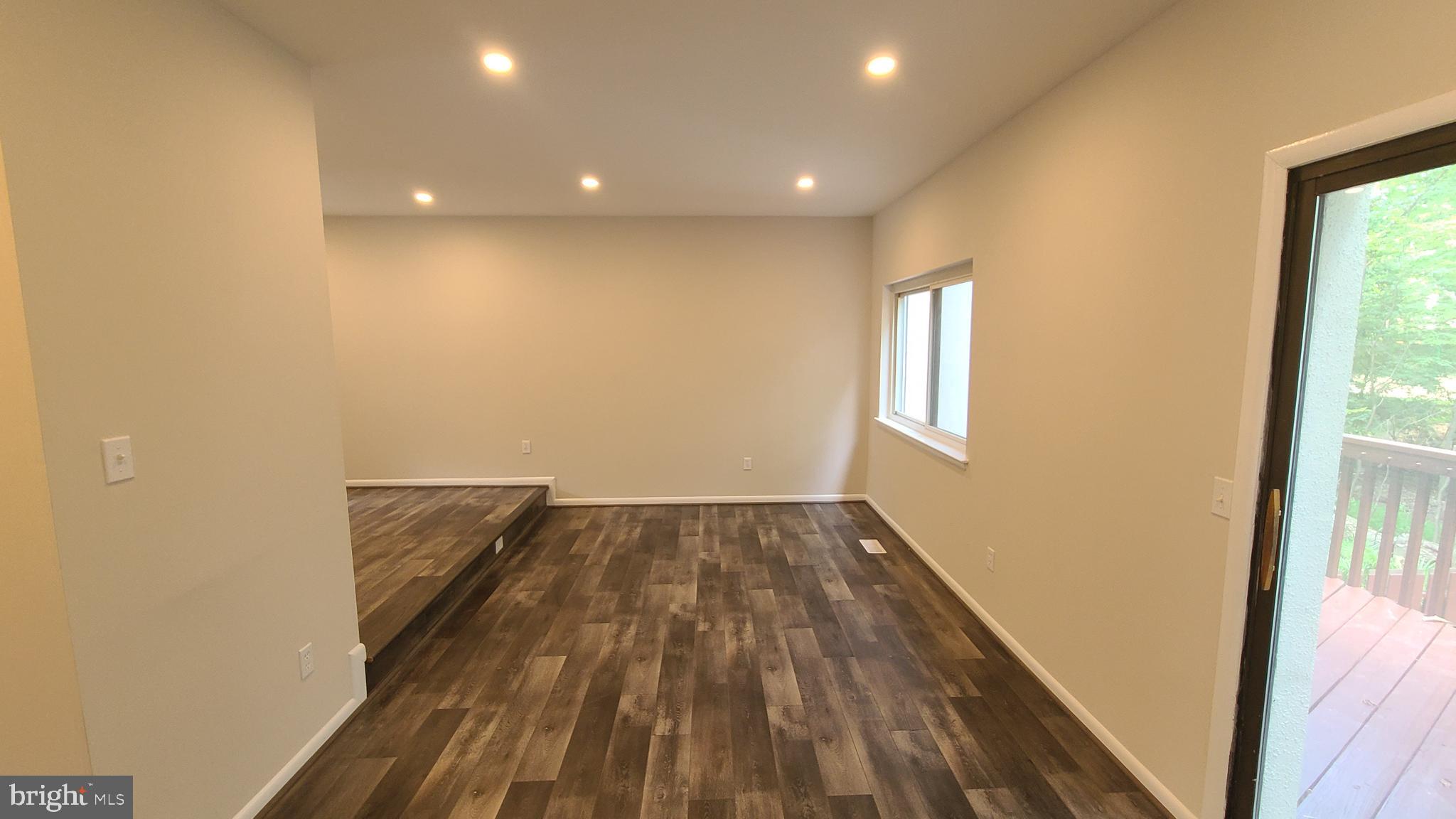 11929 Barrel Cooper Court Reston, VA 20191 - Photo 10 of 29 Gallery Image 10