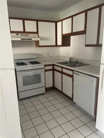 $1,750 | 15290 Southwest 106th Lane, Unit 308, Miami, FL 33196