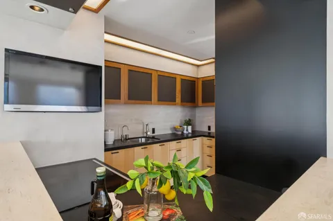 $999,000 | 611 Washington Street, Unit 2306, San Francisco, CA 94111