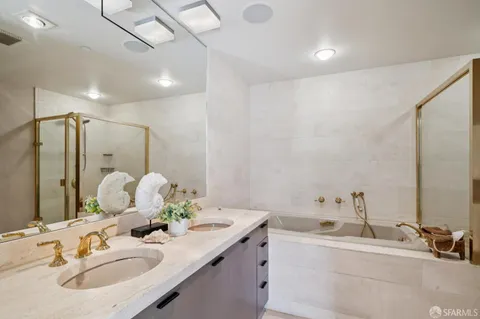 $999,000 | 611 Washington Street, Unit 2306, San Francisco, CA 94111