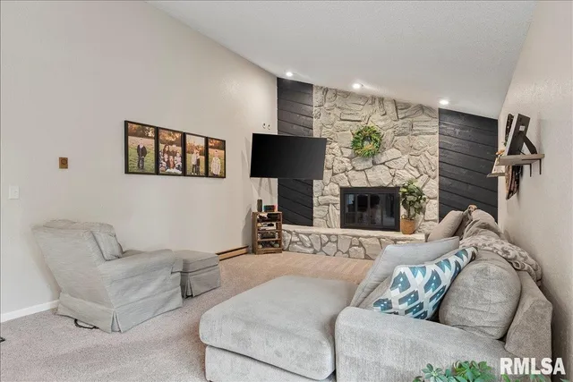 $216,500 | 1218 Frisina Street, Pawnee, IL 62558