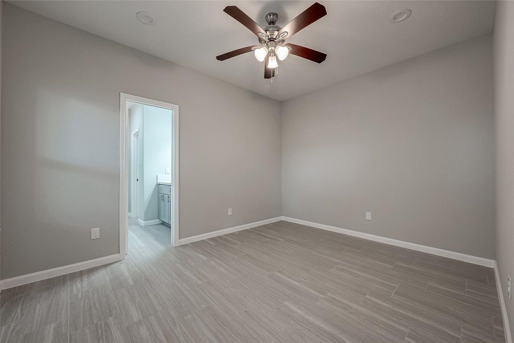 4741 Bricker Street Houston, TX 77033 - Photo 11 of 24