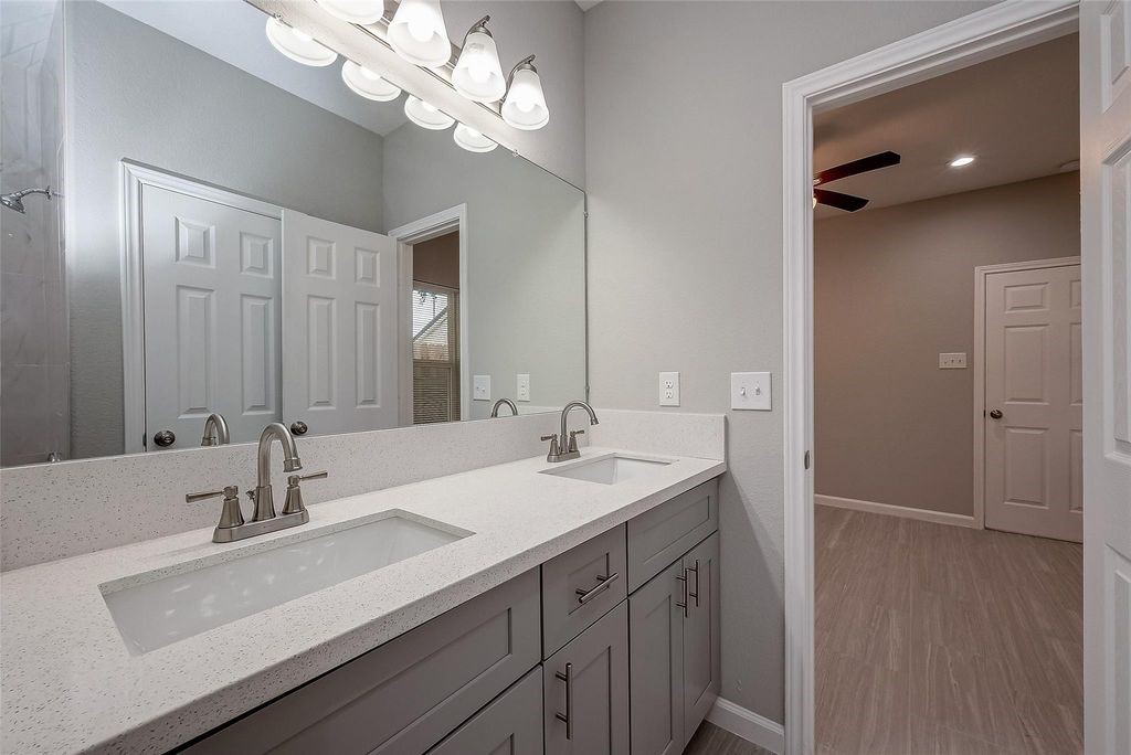 4741 Bricker Street Houston, TX 77033 - Photo 14 of 24