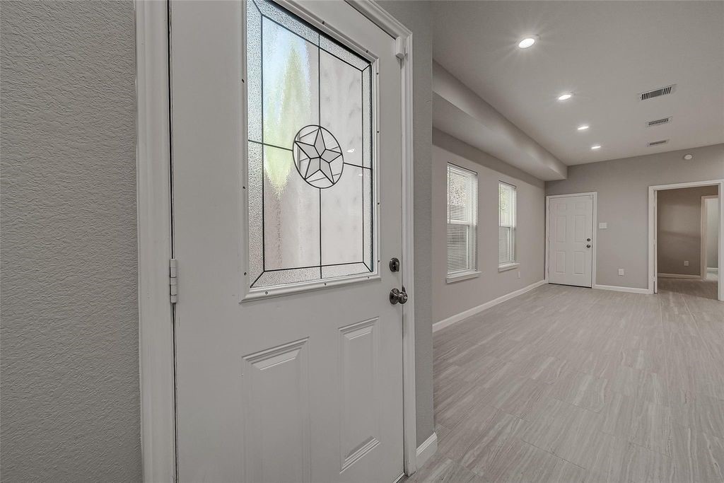 4741 Bricker Street Houston, TX 77033 - Photo 4 of 24