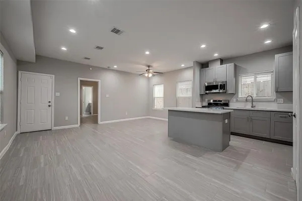 $2,150 | 4741 Bricker Street, Houston, TX 77033