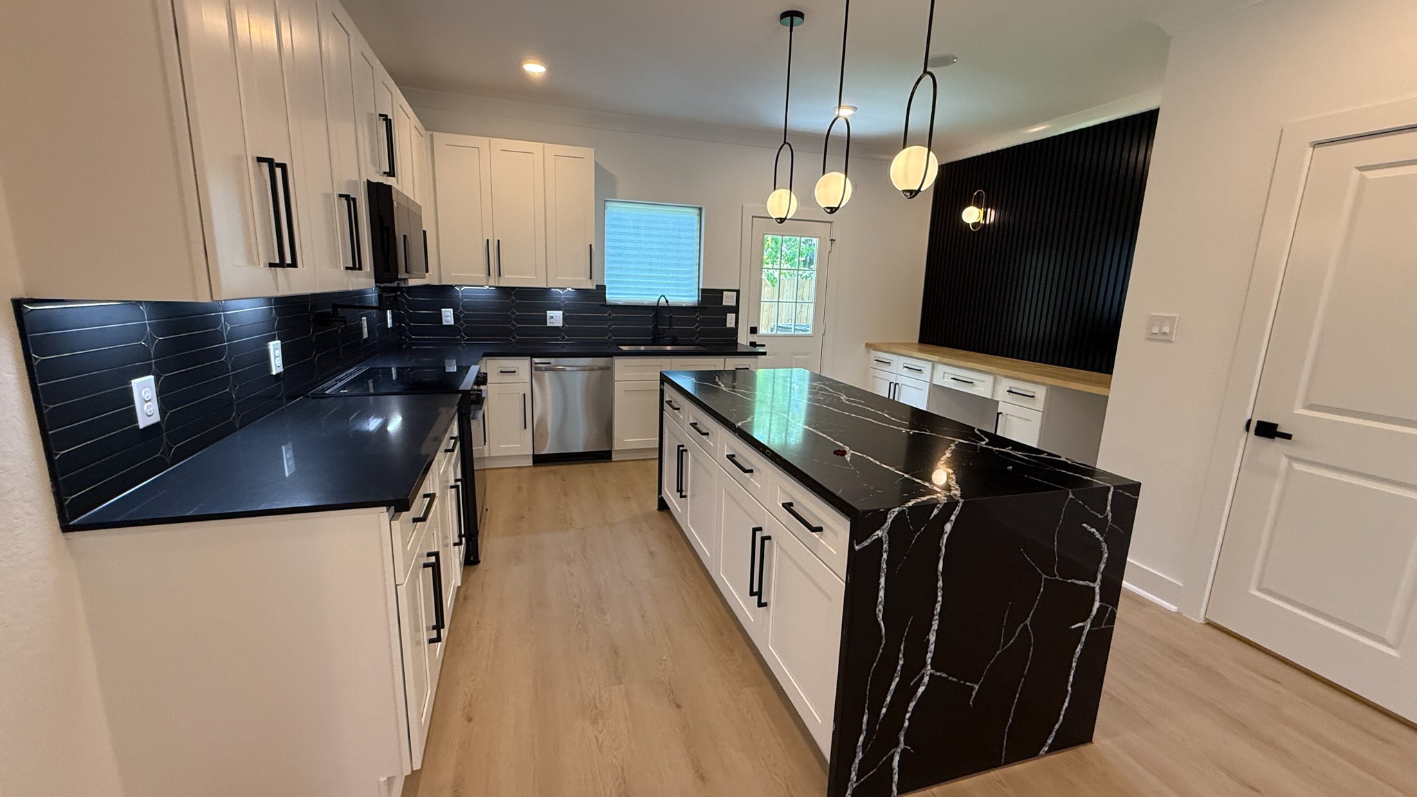 5414 Ina Street Houston, TX 77028 - Photo 5 of 19