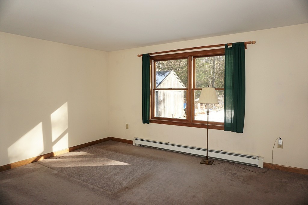 62 Oxbow Road Charlton, MA 01507 - Photo 14 of 28