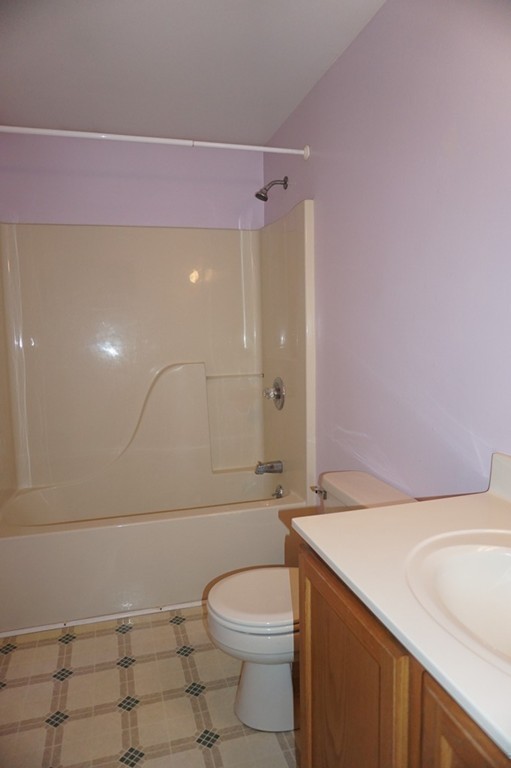 62 Oxbow Road Charlton, MA 01507 - Photo 18 of 28