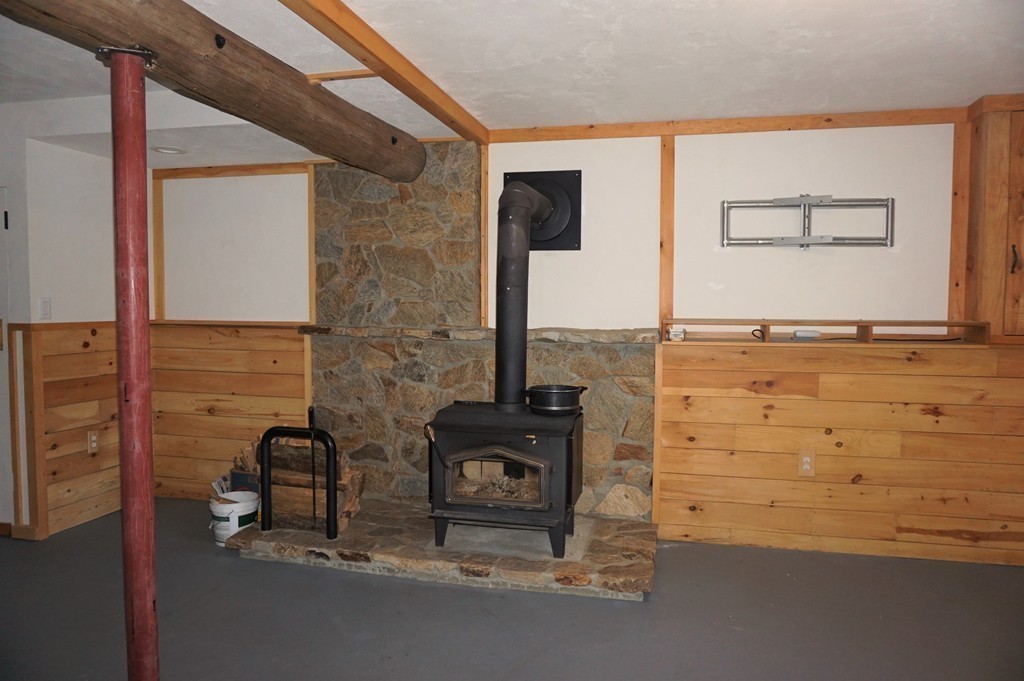 62 Oxbow Road Charlton, MA 01507 - Photo 19 of 28