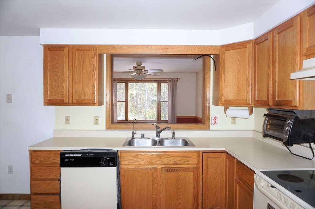 62 Oxbow Road Charlton, MA 01507 - Photo 6 of 28