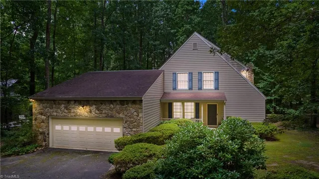 $544,800 | 4004 Hiddenwood Court, Greensboro, NC 27407