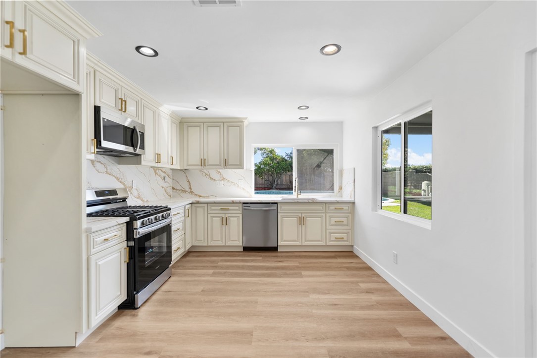 7905 Amethyst Avenue Rancho Cucamonga, CA 91730 - Photo 13 of 56