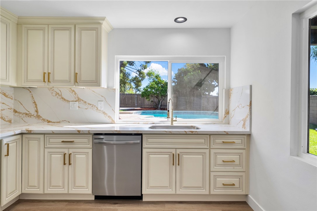 7905 Amethyst Avenue Rancho Cucamonga, CA 91730 - Photo 16 of 56
