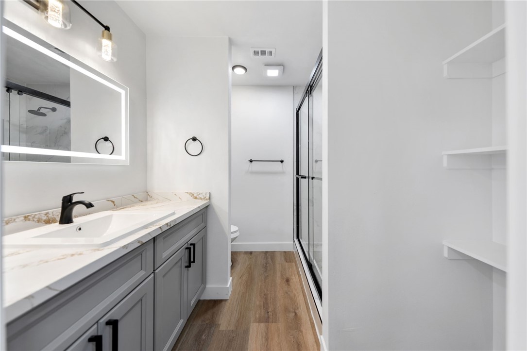 7905 Amethyst Avenue Rancho Cucamonga, CA 91730 - Photo 26 of 56 Master bathroom