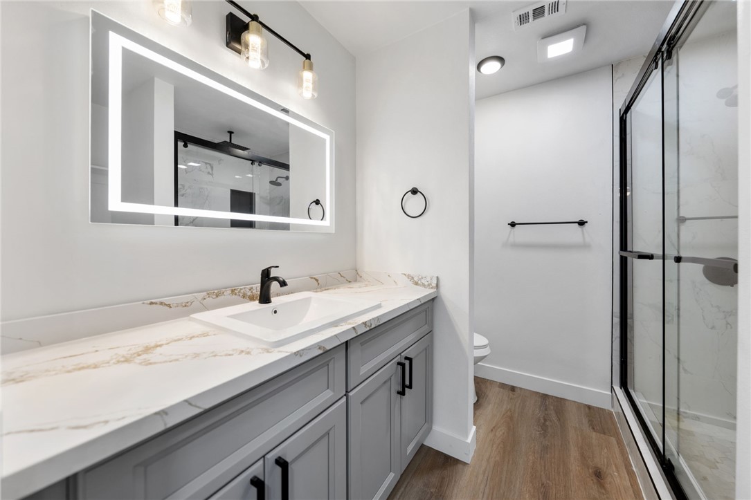 7905 Amethyst Avenue Rancho Cucamonga, CA 91730 - Photo 28 of 56 Master bathroom