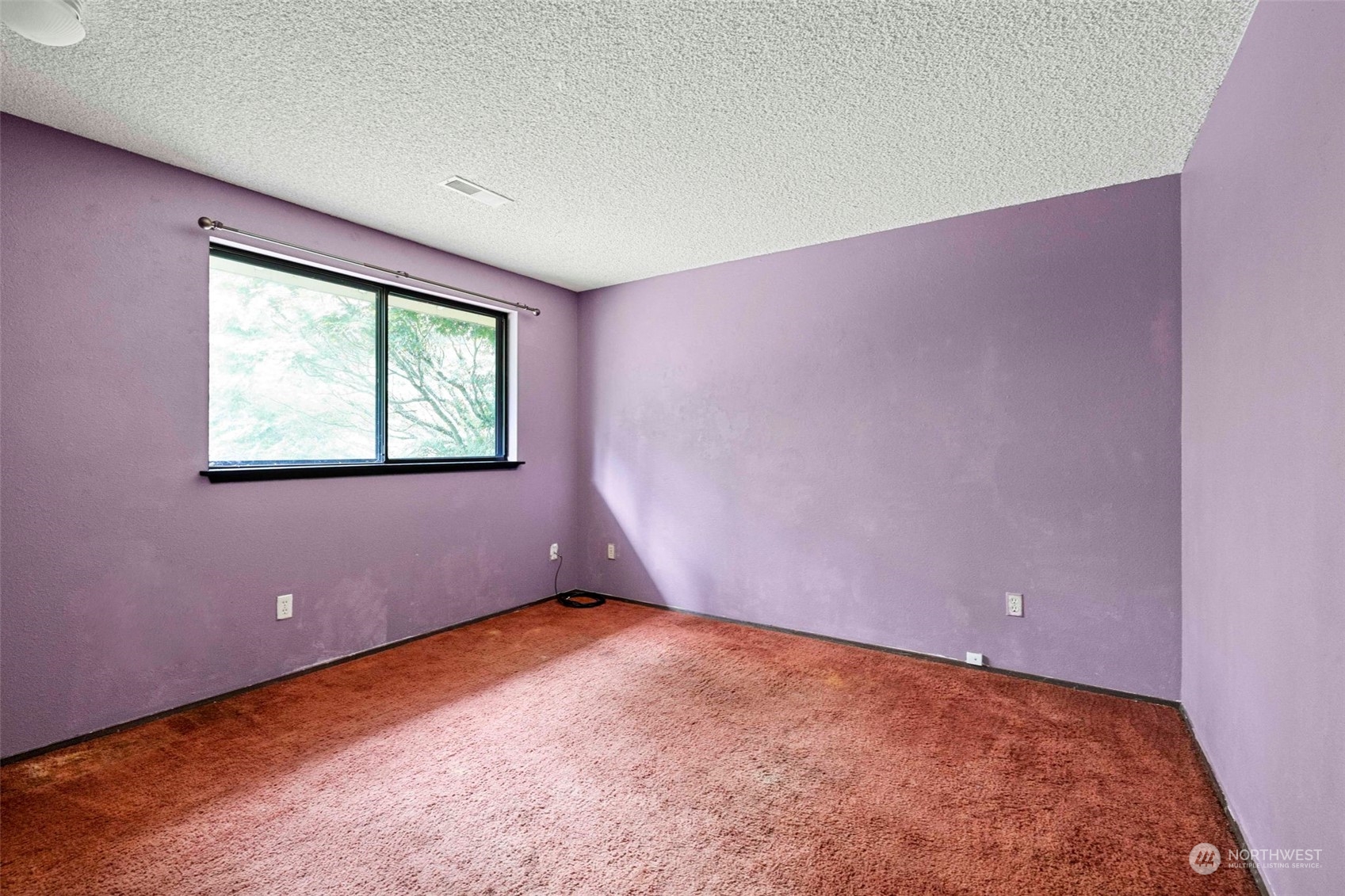 3156 Locker Road Southeast Port Orchard, WA 98366 - Photo 18 of 35 an empty room with a window