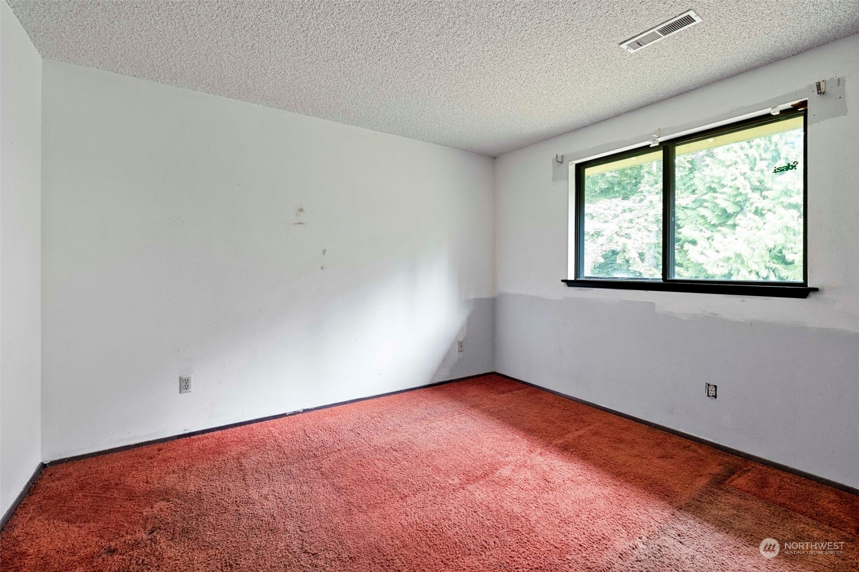 3156 Locker Road Southeast Port Orchard, WA 98366 - Photo 20 of 35 an empty room with a window