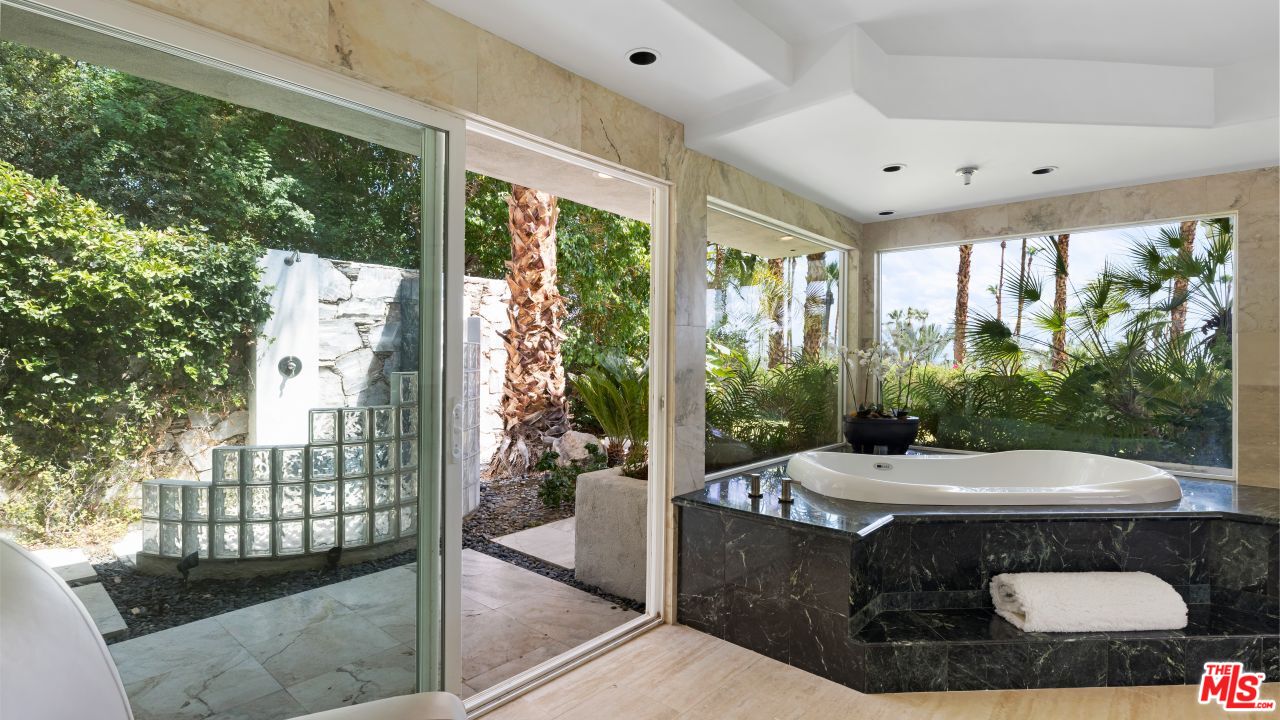 70375 Calico Road Rancho Mirage, CA 92270 - Photo 18 of 46 a outdoor view with a sitting space