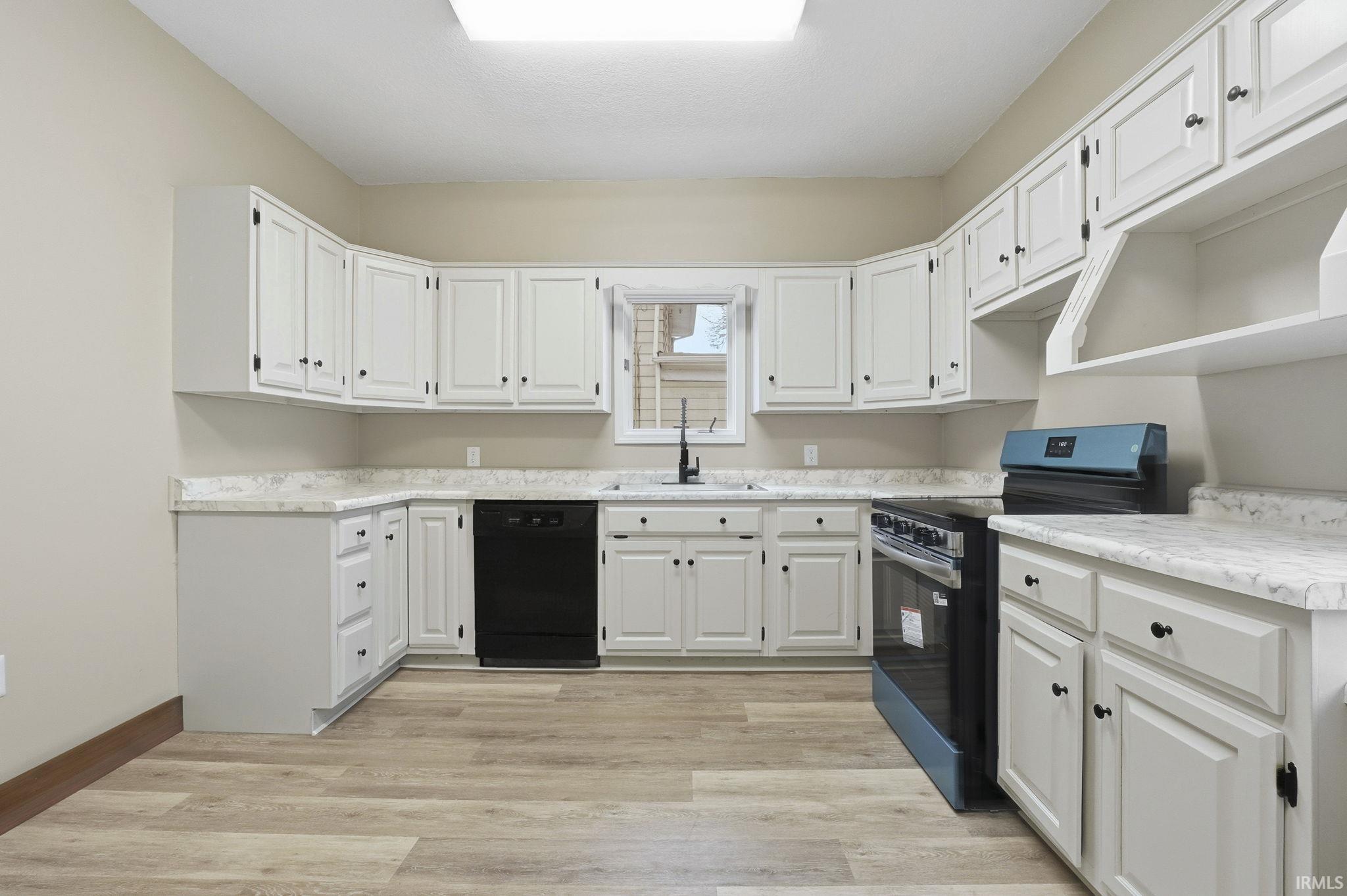 2329 North Clinton Street Fort Wayne, IN 46805 - Photo 15 of 36