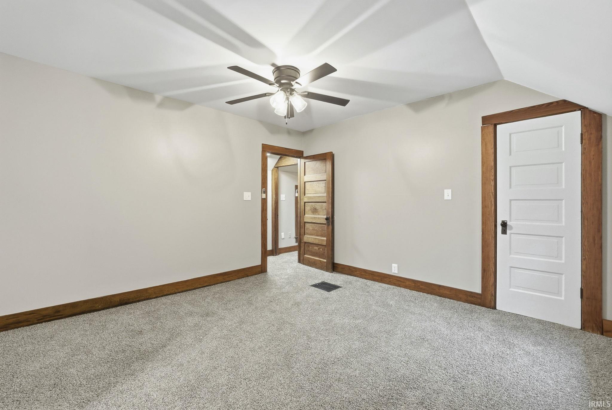 2329 North Clinton Street Fort Wayne, IN 46805 - Photo 22 of 36