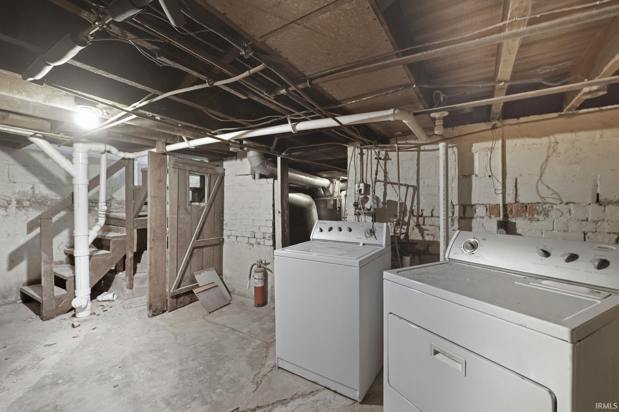 2329 North Clinton Street Fort Wayne, IN 46805 - Photo 27 of 36