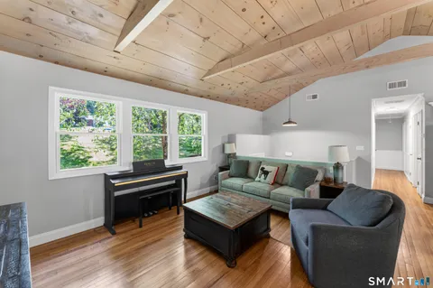 $610,000 | 14 Deerfield Drive, Newtown, CT 06482