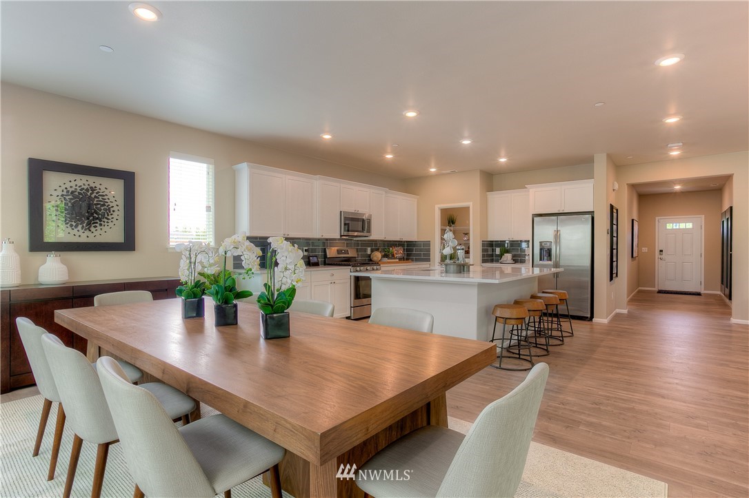 12923 Emerald Ridge Boulevard East, Unit 26 Puyallup, WA 98374 - Photo 6 of 23
