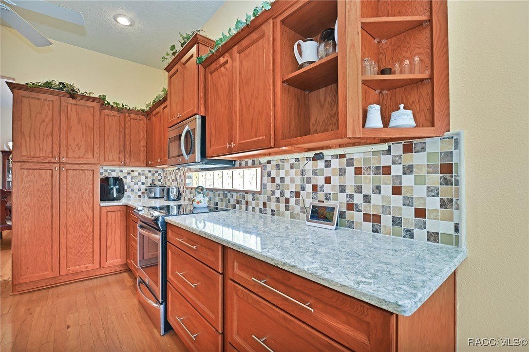 6 Byrsonima Loop Homosassa, FL 34446 - Photo 12 of 48 KITCHEN 3 TO THE RIGHT