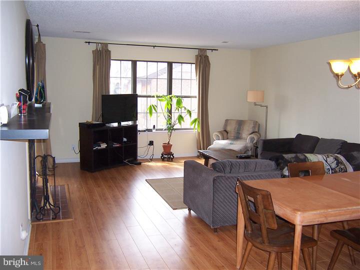 1148 Bartlett Road, Unit 112 Chesterbrook, PA 19087 - Photo 4 of 25 Great Room