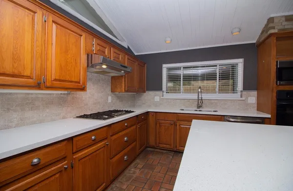 $1,850 | 7 Woody Creek Drive, Unit A, Conroe, TX 77301