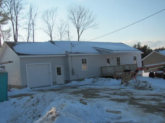 $359,000 | 17 Welchville Commons Drive, Oxford, ME 04270