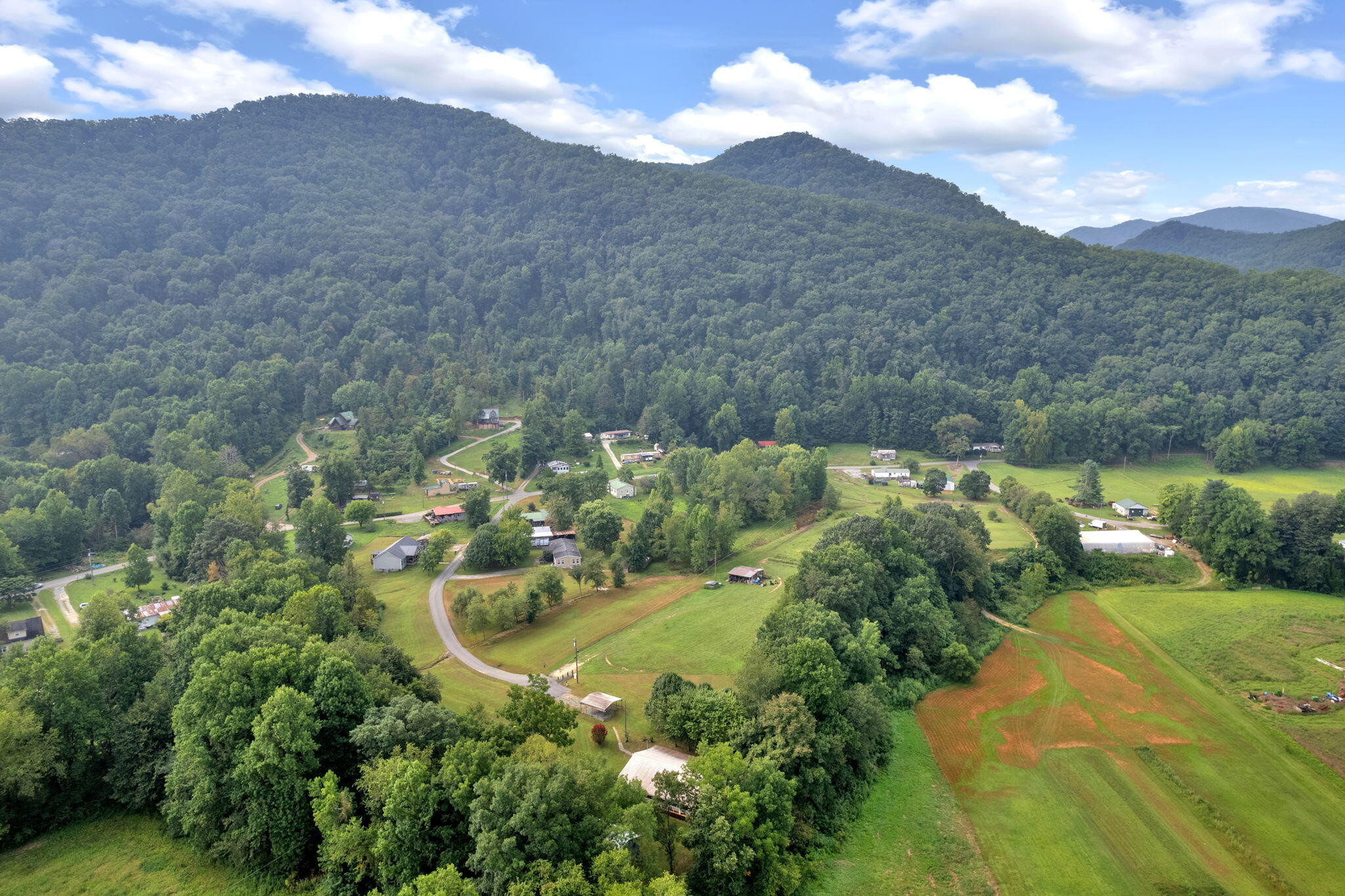 130 Bill Lockner Road Erwin, TN 37650 - Photo 33 of 36 32-web-or-mls-DJI_0603