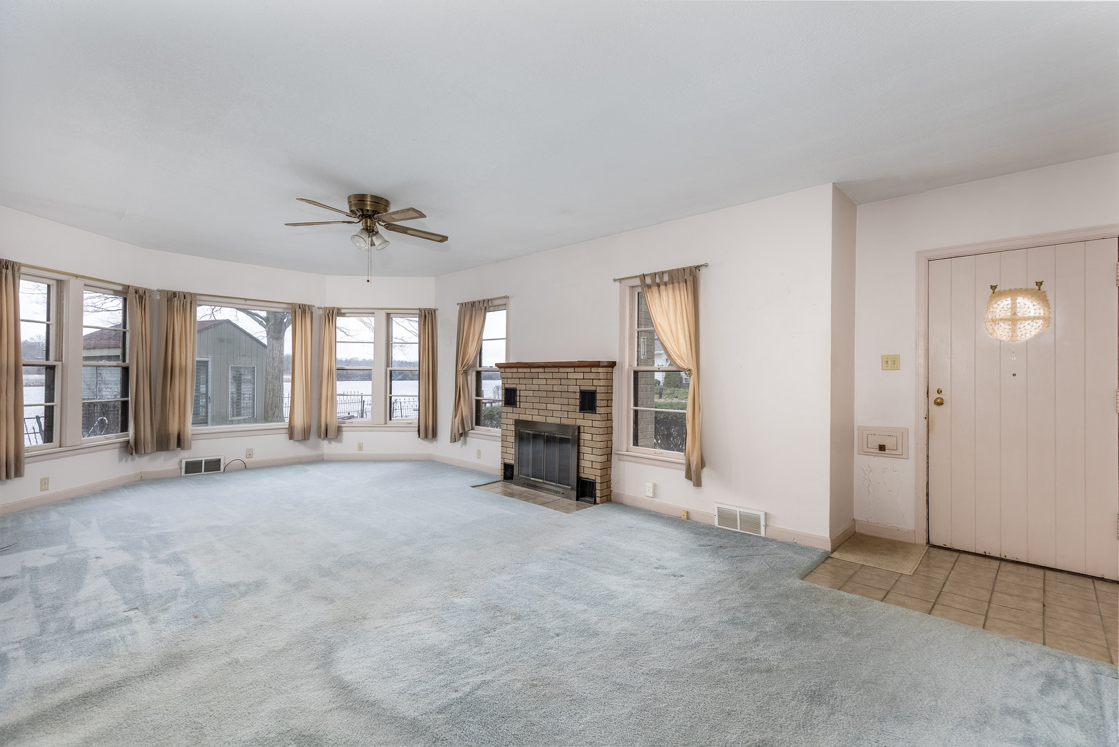 226 Clay Street Ottawa, IL 61350 - Photo 2 of 32