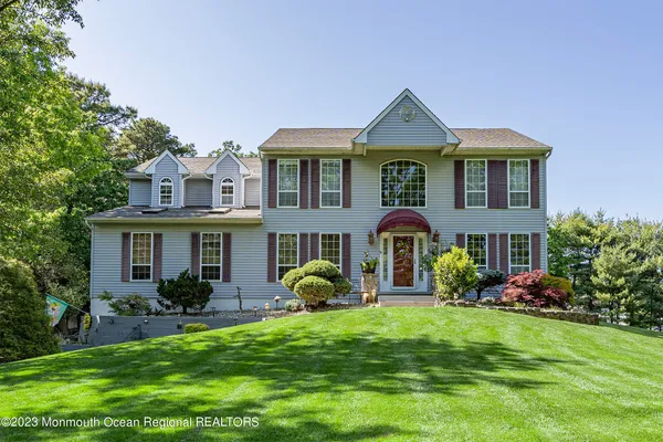 $799,000 | 2 Twin Oaks Court, Jackson, NJ 08527
