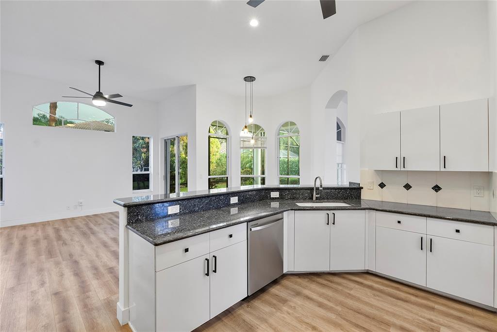 22324 Rushmore Place Boca Raton, FL 33428 - Photo 10 of 30