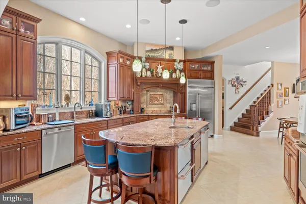 $2,750,000 | 10036 Lake Occoquan Drive, Manassas, VA 20111