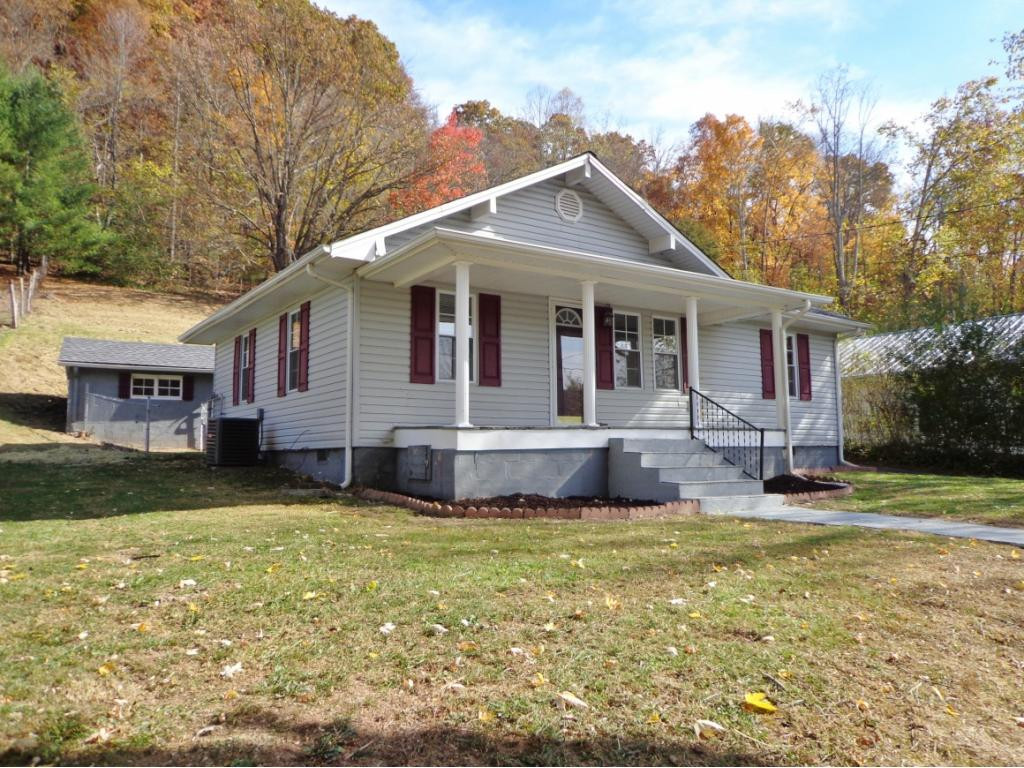 137 Schoolhouse Road Elizabethton, TN 37643 - Photo 1 of 12 Photo 1