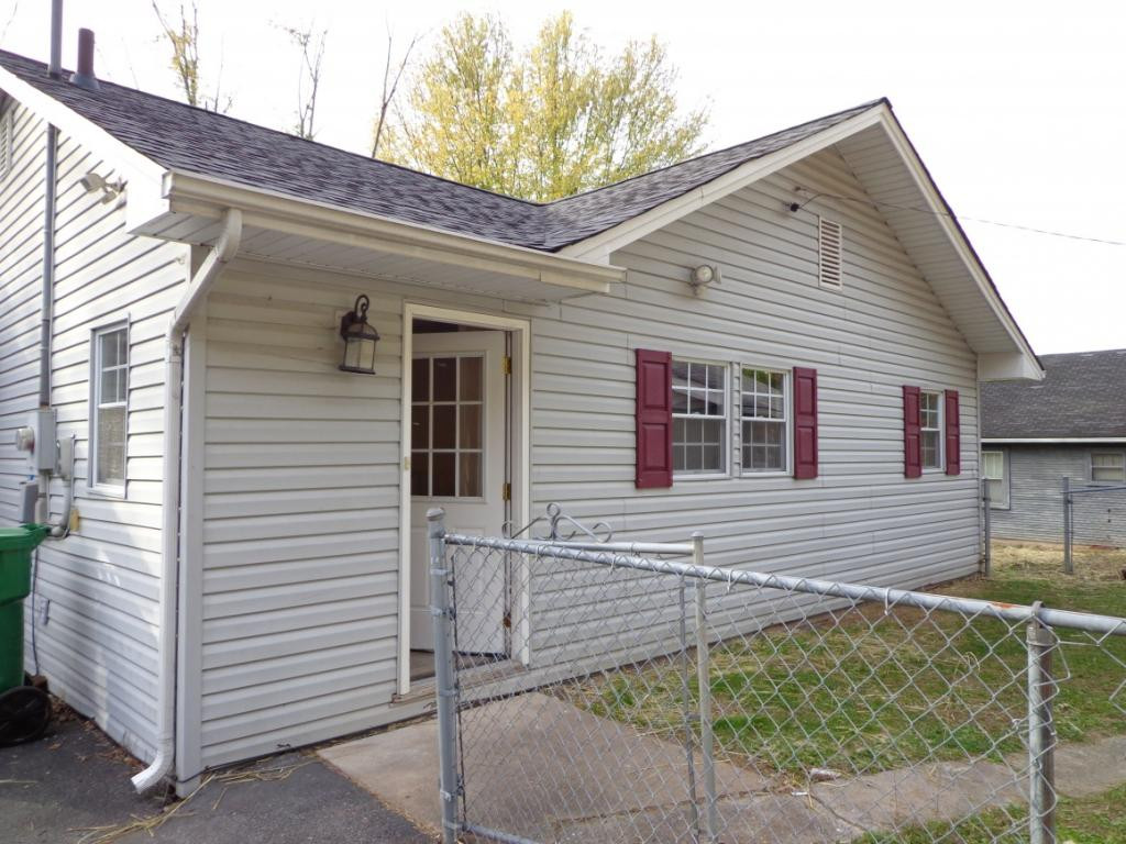 137 Schoolhouse Road Elizabethton, TN 37643 - Photo 12 of 12 Photo 12