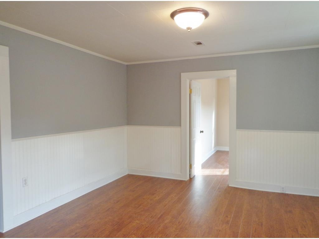 137 Schoolhouse Road Elizabethton, TN 37643 - Photo 6 of 12 Photo 6
