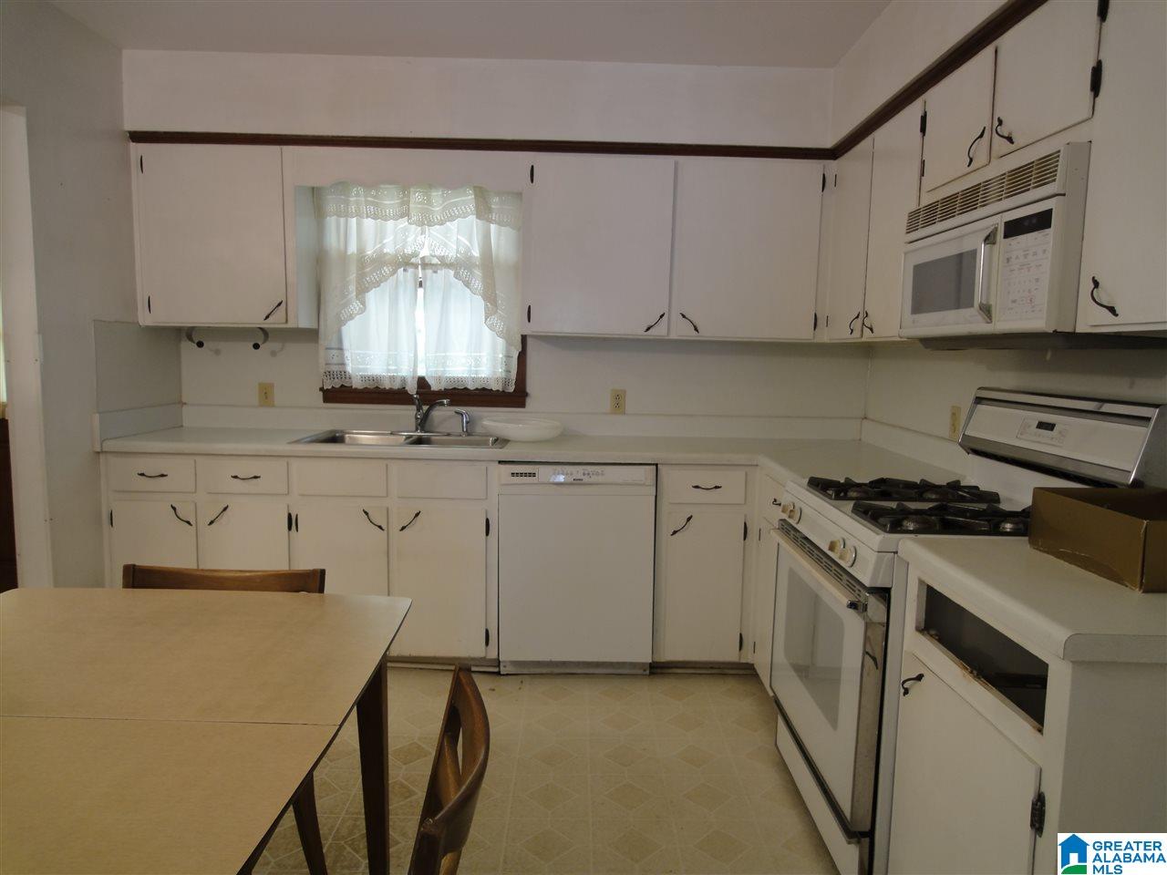 2217 Rocky Ridge Road Birmingham, AL 35216 - Photo 4 of 14