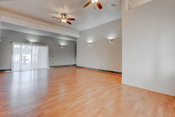 $2,895 | 4880 Dorrell Lane, Las Vegas, NV 89131