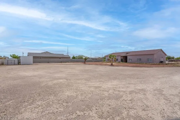 $2,895 | 4880 Dorrell Lane, Las Vegas, NV 89131
