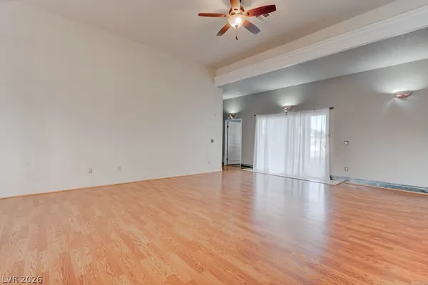 $2,895 | 4880 Dorrell Lane, Las Vegas, NV 89131