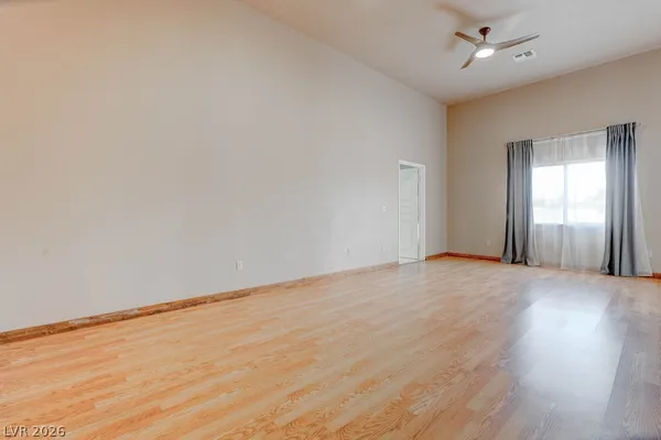 $2,895 | 4880 Dorrell Lane, Las Vegas, NV 89131